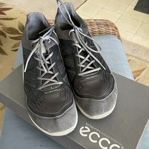 Ecco men’s tennis shoes sz 44 us 10-10.5 worn 3x! Excellent condition!!